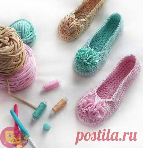 Вязаные тапочки с помпоном — Сделай сам, идеи для творчества - DIY Ideas