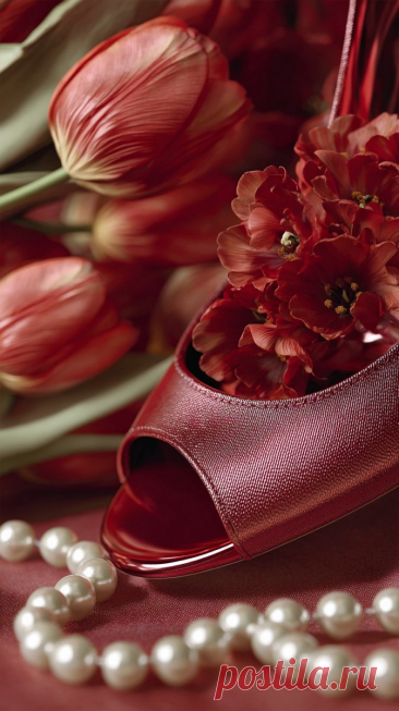 Элегантность и нежность: туфелька, цветы и сердце из бусин. Картинка из нейросети Midjourney - Midjourney примеры промтов - Форум ИИ о нейросетях - Yes Ai