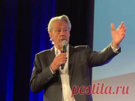 Как обрести смысл жизни в старости: стихотворение Эльдара Рязанова для тех, кому за 50
В старости люди, в основном, всё больше оглядываются назад, на свою прожитую жизнь, пытаясь вдохновляться приятными воспоминаниями. Но воспоминания — это лишь тени ушедшего, они не могут принести настоящего удовлетворения. И те же высказывания известных кинозвёзд, которые сейчас находятся в преклонном возрасте,...
Читай дальше на сайте. Жми подробнее ➡