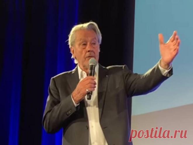 Как обрести смысл жизни в старости: стихотворение Эльдара Рязанова для тех, кому за 50
В старости люди, в основном, всё больше оглядываются назад, на свою прожитую жизнь, пытаясь вдохновляться приятными воспоминаниями. Но воспоминания — это лишь тени ушедшего, они не могут принести настоящего удовлетворения. И те же высказывания известных кинозвёзд, которые сейчас находятся в преклонном возрасте,...
Читай дальше на сайте. Жми подробнее ➡