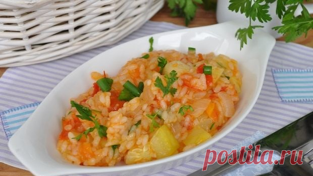 Я не ожидала, что смешав эти ингредиенты, выйдет настолько вкусное блюдо 


Низкокалорийный ужин…просто превосходно!









Кабачки с овощами и рисом
Ингредиенты:
— Кабачок – 1 штука, средний;— Лук репчатый – 2 некрупных;— Морковь – 1 штука;— Помидоры – 2 штуки;— Масло р…