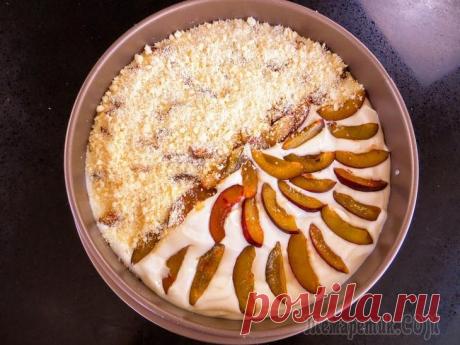 Засыпаем творожно-сливовую начинку крошкой! И получаем вкуснейший немецкий пирог! Выпечка с творогом Сезон сливы в самом разгаре, поэтому готовим вкуснейший немецкий пирог к чаю! С нежной творожной начинкой, где сладость и кислинка сливы подойдут очень кстати!В первую очередь готовим тесто - основу. ...