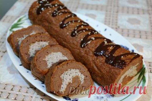 Маковый рулет | Диета Дюкана

На 3 порции:
6 яиц (разделить на белки и желтки)
2 ст. л. шоколадного пудинга (можно заменить крахмалом плюс какао %),
4 ст. л. мягкого творога
2 ч. л. разрыхлителя
2 ч. л. какао 0%,
1 ч. л. стевиозид
0,5 ч. л. порошка кардамона.

Маковая начинка:
4 ст. л. семян ЧИА
3 кофейных ложки мака
200 мл молока
сахзам по вкусу 
4-5 капель орехового ароматизатора
2 ч. л. оливкового масла,
2 ст. л. сиропа ванильного 
1 ст. л. светлого ванильного экстракта.