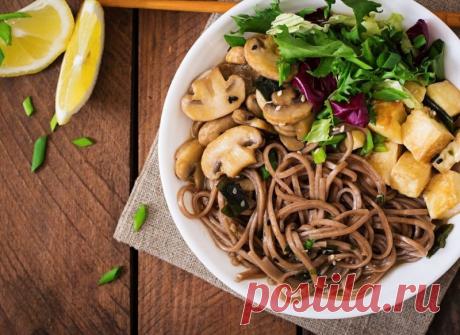 Гречневая лапша «Соба» с грибами — Sloosh – кулинарные рецепты