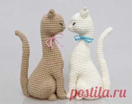 Влюбленные котики
#крючок #вязаная_игрушка