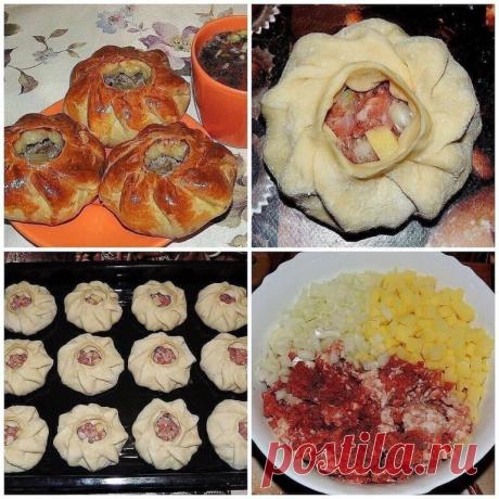 Готовим дома. "Вак балиш". 
 
Ингредиенты: 
-Мука - 700 гр., 
-Масло сливочное - 250 гр., 
-Кефир - 500 мл., 
-Сода чайная - 1 ч.л., 
-Соль - 1 ч.л. 
 
Начинка: 
-Говядина (мякоть) - 0,5 кг., 
-Картофель (средний) - 7 шт., 
-Лук репчатый - 3 шт., 
-Соль, перец черный молотый - по вкусу 
 
Для бульона: 
-Вода - 300 мл., Масло сливочное - 50 гр. 
-Соль - 1/3 ч.л. 
-Для смазывания пирогов - 1 яйцо. 
 
Приготовление: 
1. В чашку всыпать 700 гр. муки. Натереть(туда же) на тёрке...