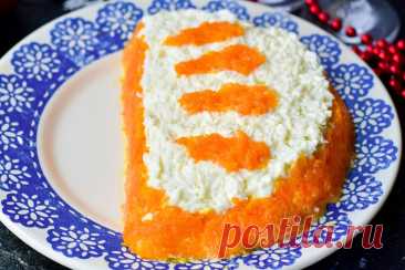 Салат «Апельсиновая долька» Оригинальный и очень красивый по виду салат в виде апельсиновой дольки можно приготовить на праздничный стол. Готовится он из доступных и недорогих продуктов, которые, кстати, можно смело заменить на любые другие, ведь главное в этом блюде – его оформление. Салат «Апельсиновая долька»...