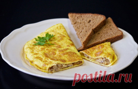 Омлет с грибами и луком