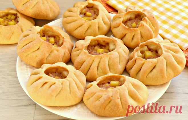 Вак-беляши в духовке с картошкой и фаршем