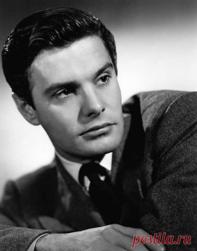 Луи Журдан (Louis Jourdan)
-19 июня, 1921 • 14 февраля 2015