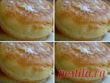 Рецепт-бомба! 
Оладушки получаются действительно очень пышные и воздушные) 
1. 0,5 банка кефира (можно любой-1%, жирный, а лучше вообще перестоявший) 
2. Кефир нагреть, чтобы горячий был - это главное. 
3. Добавить щепотку соли + 2-3 ст.л. сахара (без верха) +1 яйцо и перемешать хорошо.
4. Потом добавить до 3 стаканов муки и венчиком хорошо вымесить, чтобы консистенция была, как густая сметана. 
5. И 1 ч.л. соды без верха (по чуть-чуть всыпать) и хорошо перемешать венчиком. 
6. Печь на разогрет