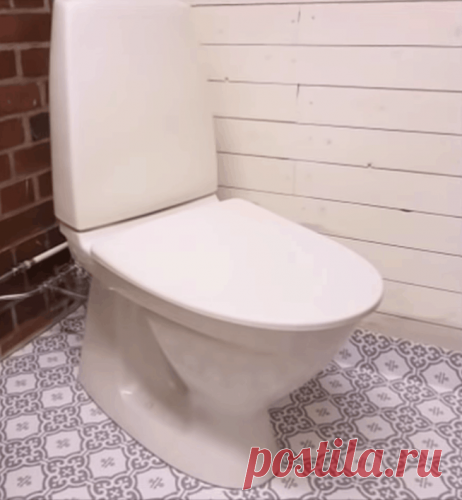 Дешевле обновления пола в санузле еще не обходилась! Практично, быстро и со вкусом. — Домашний уют