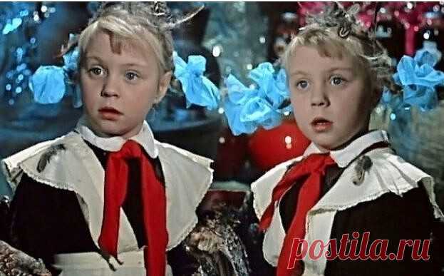 «Королевство кривых зеркал» — советский фильм-сказка 1963 года, поставленный режиссёром Александром Роу по одноимённой повести Виталия Губарева.
В главных ролях: Ольга Юкина, Татьяна Юкина.