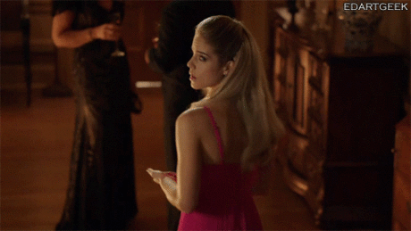 Эмили Бетт Рикардс (Emily Bett Rickards)