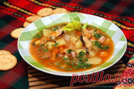 Суп из мидий, овощей и томатов — вкусное первое блюдо