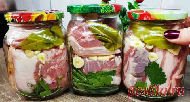Сало в рассоле со вкусом шашлыка! «Пятиминутка» идеальная закуска на все случаи жизни Ароматная и пикантная  закуска из сала со вкусом шашлыка отлично подходит и в качестве перекуса, и на бутерброды, и даже на праздничный стол. Для приготовления вам потребуются такие ингредиенты: сало (грудинка), 1.5 кг; вода, 1 л; соль, 100 г; лавровый лист, 3 шт; перец горошком, 15 шт; перец душистый, 6 шт; приправа для шашлыка, 1 […]
