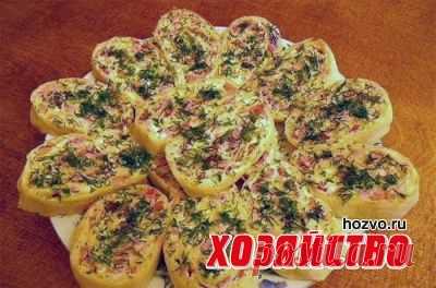 Что приготовить из лаваша. Например, рулет из лаваша в мультиварке