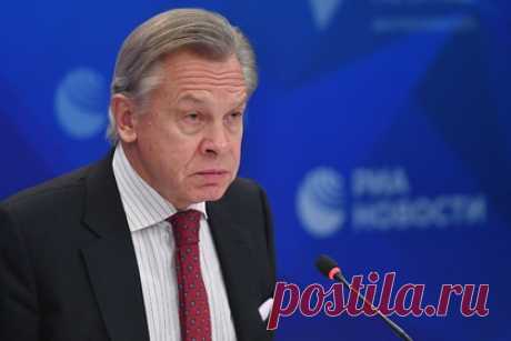 Пушков обвинил Зеленского в обмане. Сенатор Алексей Пушков заявил, что память президента Украины Владимира Зеленского отличается избирательностью в отношении электората, интересы которого он должен защищать на посту главы государства. Вместе с тем член Совета Федерации обвинил президента Украины в обмане.