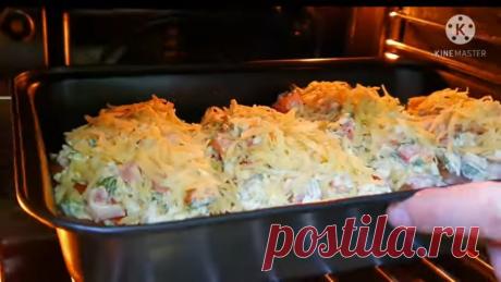 Если у ВАС есть куриное ФИЛЕ сделайте этот невероятно вкусный рецепт / Ужин, вызывающий привыкание Ингредиенты: Куриное филе 500-600 грПаприка 1-2 ч.лСоль, черный перец по вкусу Лук 1 штПомидор 1 штЯйцо вареное 2 штЧеснок 4 зубчикаМайонез 2-3 ст.лМасло растительное. 50 гр