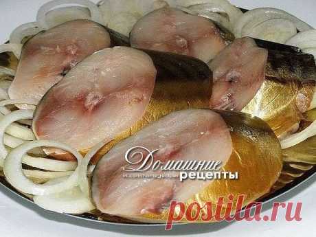 Нереально вкусная скумбрия за 3 минуты! Этот рецепт маме рассказала продавщица рыбы на рынке. Он настолько элементарный, что я поразилась такому отличному результату. Вкус у рыбки великолепный! Ингредиенты: Скумбрия (средняя) — 1 шт., Луковая шелуха (сколько есть, на глаз)., Соль (ложки без верха) — 4-5 ст.л., Вода — 1 л. Приготовление: Луковую шелуху замочить ненадолго в воде. Потом поставить на огонь и добавить соль. На литр воды нужно 5 столовых ложек соли (если воды на...