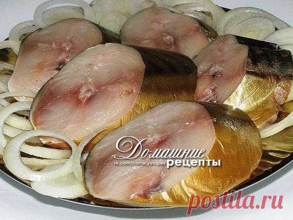 Нереально вкусная скумбрия за 3 минуты! Этот рецепт маме рассказала продавщица рыбы на рынке. Он настолько элементарный, что я поразилась такому отличному результату. Вкус у рыбки великолепный! Ингредиенты: Скумбрия (средняя) — 1 шт., Луковая шелуха (сколько есть, на глаз)., Соль (ложки без верха) — 4-5 ст.л., Вода — 1 л. Приготовление: Луковую шелуху замочить ненадолго в воде. Потом поставить на огонь и добавить соль. На литр воды нужно 5 столовых ложек соли (если воды на...