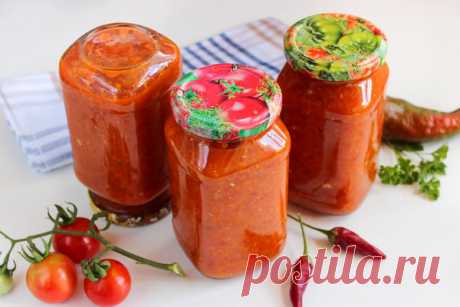 Аджика из помидор, перца моркови и яблок – рецепт с фото