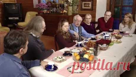 Василий Ливанов в кругу семьи, кадр из передачи «Пока все дома». / Отчего не находит покоя 84-летний Василий Ливанов / Шоубиз