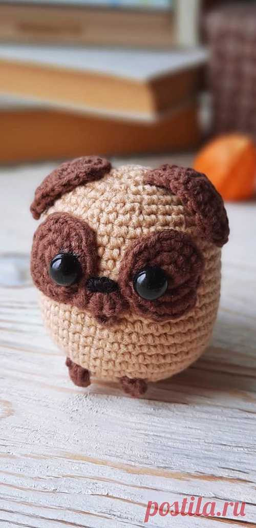 PDF Мопсошарики крючком. FREE crochet pattern; Аmigurumi animal patterns. Амигуруми схемы и описания на русском. Вязаные игрушки и поделки своими руками  #amimore - мини мопс, собака, пёс, собачка, маленький щенок, пёсик.