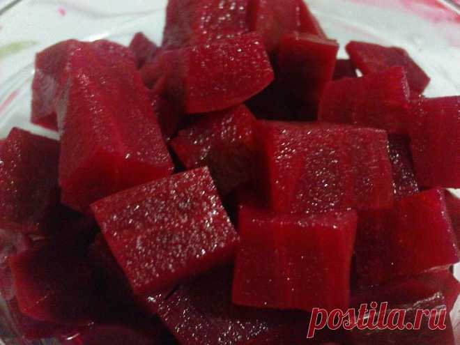 Маринованная свекла c чесноком Просто, но вкусно. Убедитесь сами! И поделитесь с друзьями))))