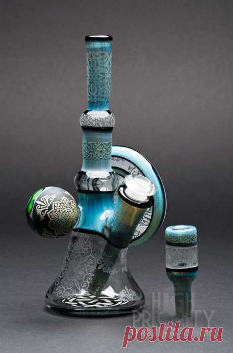 Сегодня дружок, я научу тебя курить волшебную траву.