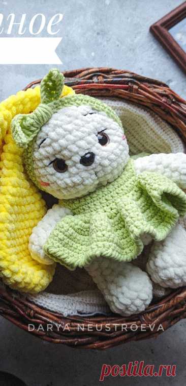 PDF Заюша из плюша крючком. FREE crochet pattern; Аmigurumi toy patterns. Амигуруми схемы и описания на русском. Вязаные игрушки и поделки своими руками #amimore - зайка из плюшевой пряжи, заяц, плюшевый зайчик, кролик, зайчонок в платье, крольчонок.