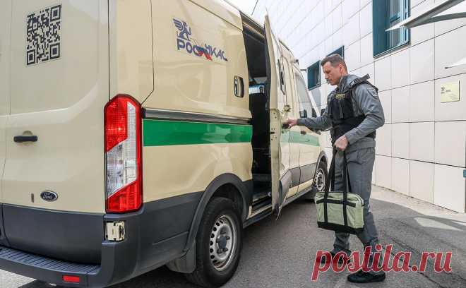 Инкассаторы ЦБ закрыли предприятие по бронированию автомашин. «Росинкас», один из крупнейших перевозчиков наличных денег в стране, свернул бизнес по бронированию машин из-за санкций и оттока сотрудников на оборонные заводы. Спецтранспорт есть где закупать, подчеркивают в объединении