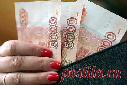Россиянам стало сложнее обслуживать кредиты. В России продолжает расти доля заемщиков, которые имеют сложности с выплатами по кредитам, а также тех, кому приходится ежемесячно выделять на погашение кредитов половину полученных доходов. С августа по октябрь доля россиян, которым трудно или очень трудно обслуживать кредиты, выросла на 6 процентных пунктов.
