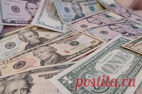 Половина американцев столкнулись с трудностями из-за инфляции. Более половины жителей США столкнулись с финансовыми проблемами из-за растущей инфляции. «56 процентов американцев говорят сейчас, что рост цен вызывает у их семей финансовые трудности. Для сравнения, в январе это число составляло 49 процентов, а в ноябре 2021 года — 45 процентов», — говорится в итогах опроса Gallup.
