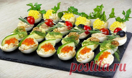 Фаршированные яйца - легкая и быстрая закуска для любого случая Иногда нужно очень быстро накрыть на стол, и приходится использовать то, что есть под рукой. Яйца почти всегда есть в холодильнике, а начинка может быть абсолютно разнообразной.