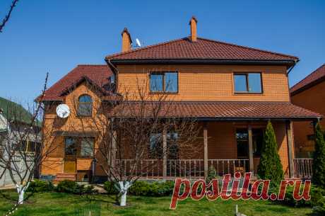 Продажа дома в элитном поселке «Леонидово» на берегу моря.

Дом в близи Черноморска, который предложен к продаже  расположен на живописном побережье Черного моря, в курортном поселке Леонидово (село Санжейка).