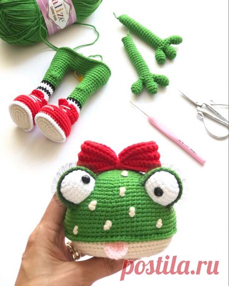 Вязаная крючком лягушка