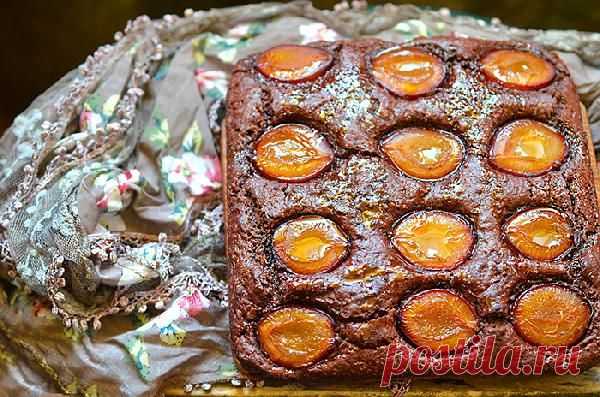 Тонкий нежный вкус… Вегетарианский шоколадный пирог со сливой — Вкусные рецепты