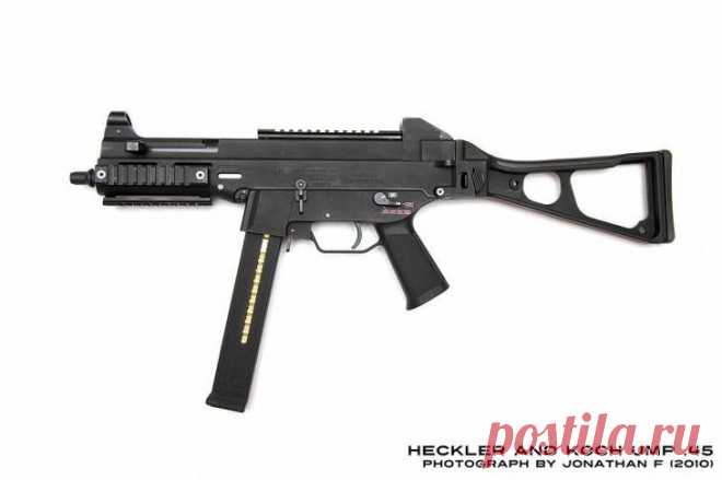 Самое мощное стрелковое оружие, пистолет-пулемёт UMP45 под патрон 45 ACP Пистолет-пулемет UMP (Universal Machinen Pistole) производства знаменитой немецкой оружейной компании Heckler & Koch мог бы и не попасть в рейтинг самого мощного стрелкового оружия, если бы не выпуска...