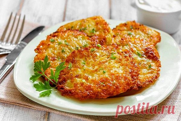 Картофельные драники – 10 быстрых рецептов пошагово Как приготовить вкусные драники на сковороде или в духовке, с сыром, мясным фаршем или кабачками. Лучшие рецепты с пошаговым описанием, фото и видео.