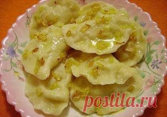 Вареники которые никогда не развариваются рецепт с фотоз Этот рецепт подойдет идеально тем, кто не любит, когда тесто в варениках толстое или слишком упруго-жесткое. Вареники которые никогда не развариваются: