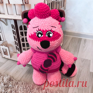 Соня амигуруми. Схемы и описания для вязания игрушек крючком! Бесплатный мастер-класс от Евгении Гавриловой по вязанию енота по имени Соня - персонаж из детского мультфильма "Мимимишки". Высота вязаной…