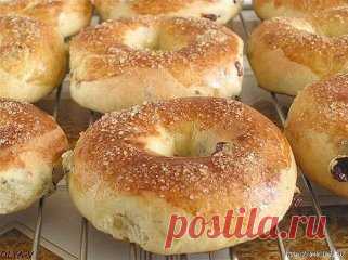 Пышные бублики к чаю или кофе.