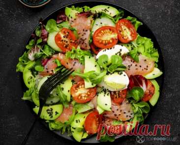 Вкусный Рецепт: Салат с солёным лососем и яйцом