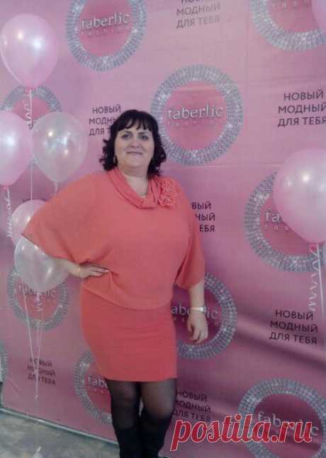 «Я заберусь на эту гору. Говорят, что она слишком высока, слишком недоступна, слишком крута, слишком скалиста и слишком сложна для подъёма. Но это моя гора. Я покорю её. Вскоре вы увидите, как я помашу рукой с вершины, либо умру на подступах к ней!» 

© Конор МакГрегор

Всегда надо продолжать делать то, что вы делаете.
Нужно идти дальше и не сдаваться. Самое важное — это верить в себя. Если ты не веришь в себя, то никто другой не поверит.