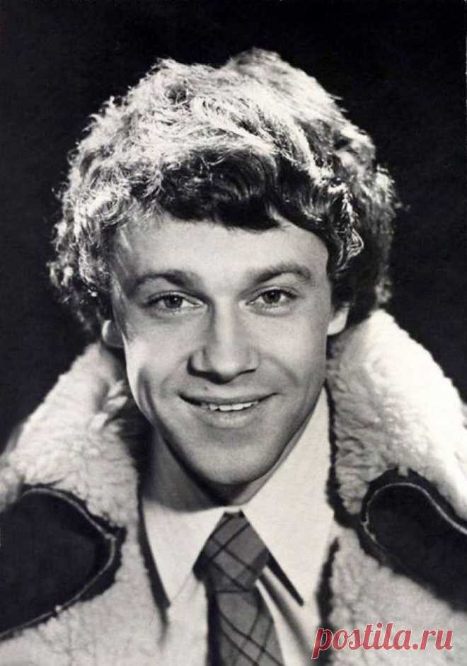 Александр Леньков, 17 мая, 1943
 • 21 апреля 2014