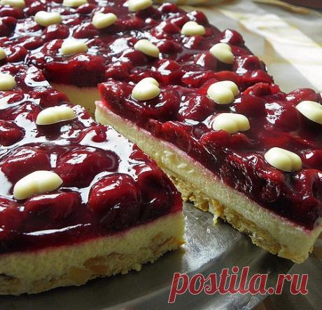 Тиропольский пирог с ягодами