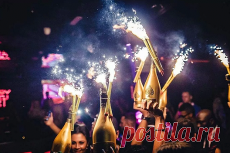 Купить салют и фейерверки в СПб | Нева-Салют