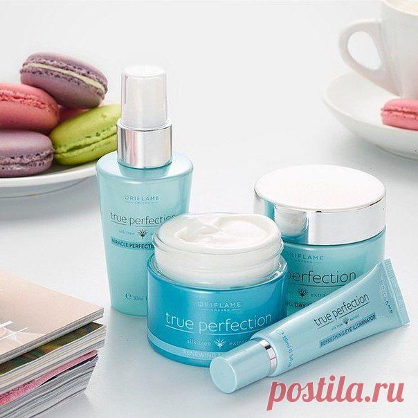 Высокотехнологичная серия True Perfection для активных молодых женщин в возрасте 25-35 лет, мечтающих об идеальной коже! 
Основной компонент этой серии - экстракт персидской шелковой акации - мощный природный ингредиент, богатый аминокислотами и минералами: калий, магний, цинк, натрий - способные обратить последствия негативных изменений, выровнять тон и текстуру кожи уже через две недели. Оформлена заявка на патент.