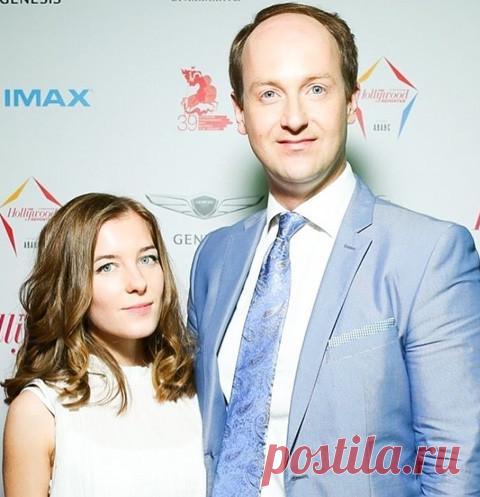 Никита Тарасов: актер сериала "Кухня" и счастливый отец показал фотографию младенца